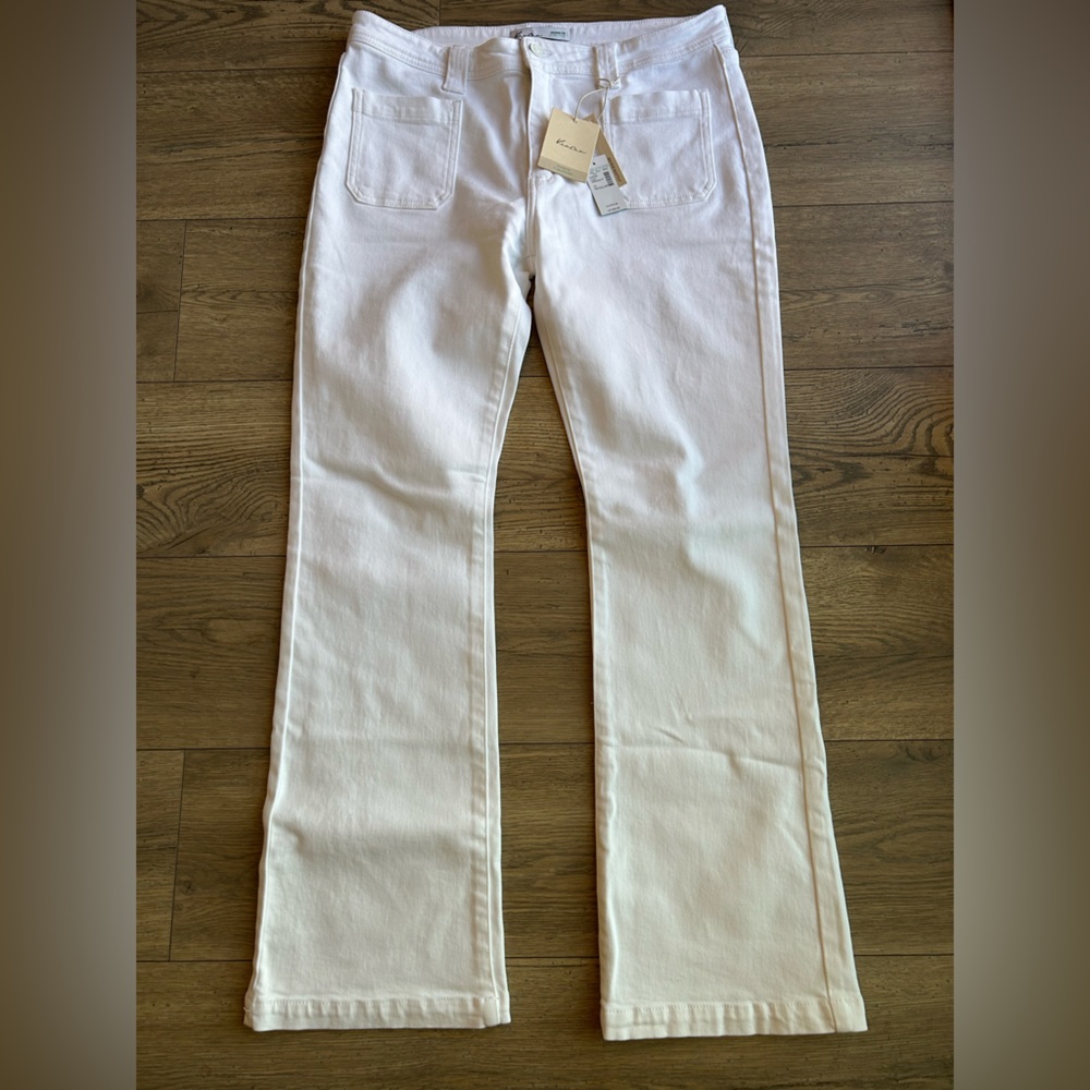KanCan Women's Boot Cut White Jeans - NWT